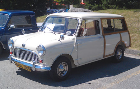 [3-Aug 12-Karabec Mini.jpg]